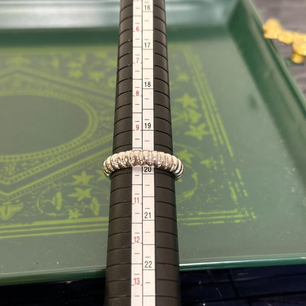 5/$20 Ribbed‎ silver ring - Picture 2 of 2